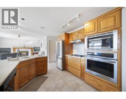 7055 Gray Avenue, Burnaby, BC V5J3Y9 Photo 11