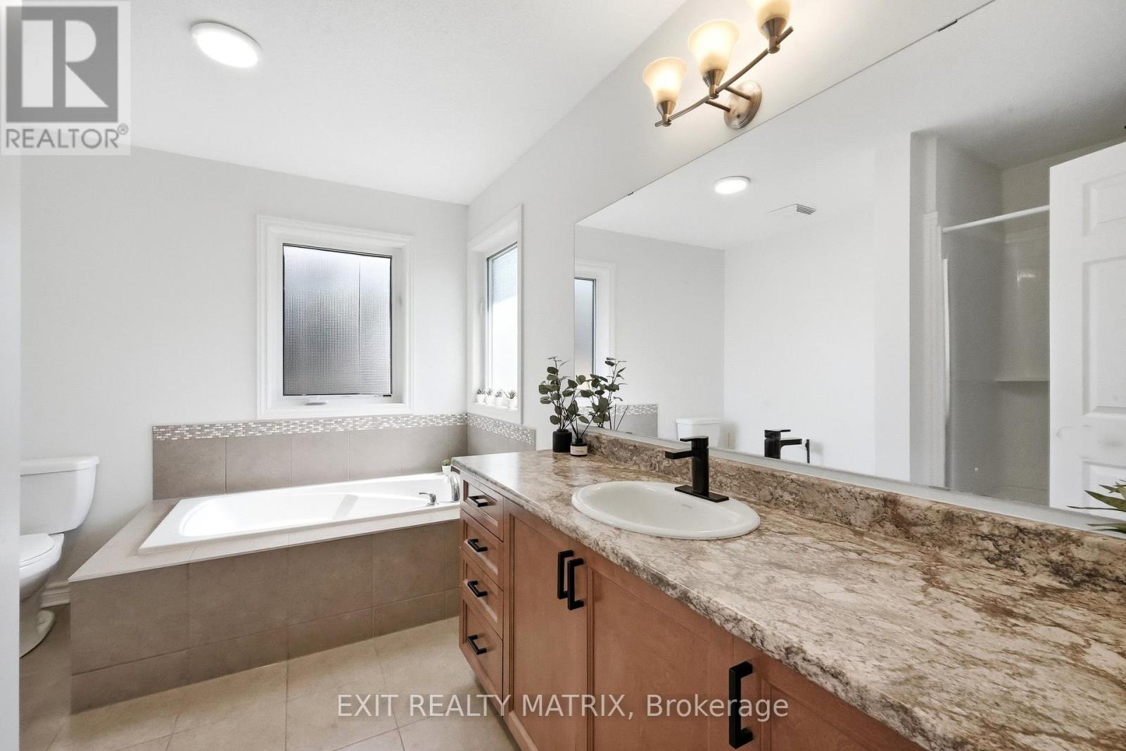 129 ABBEY CRESCENT - 16