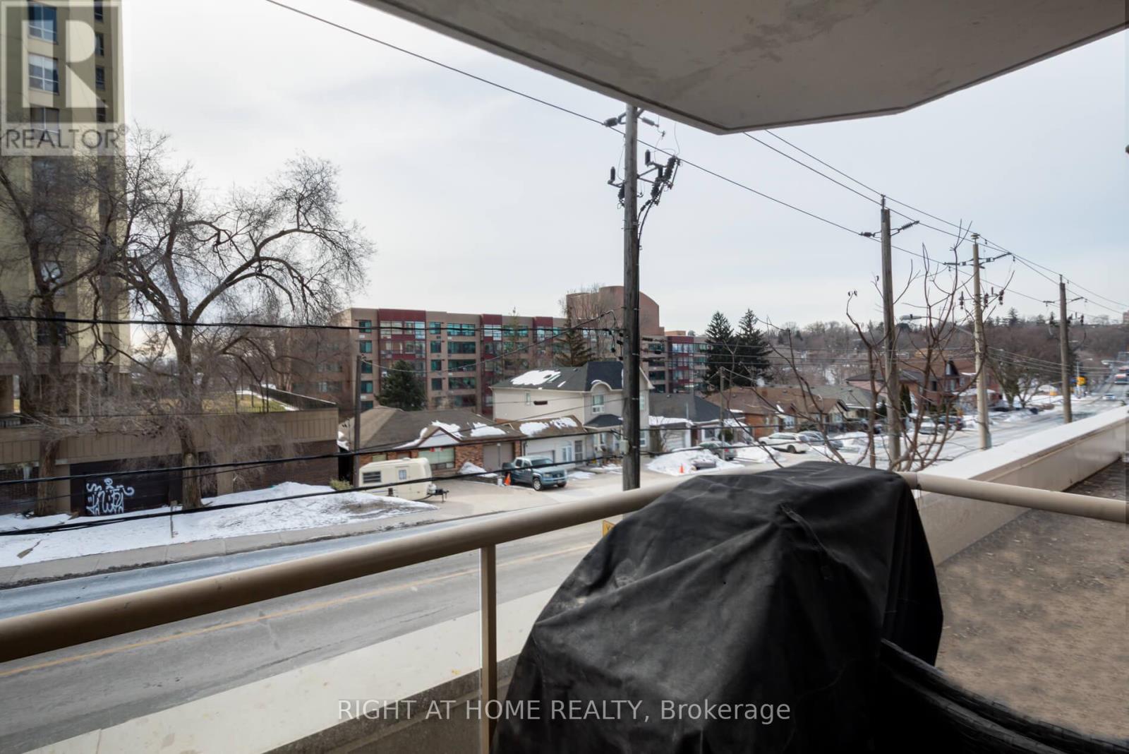 #202 2088 LAWRENCE AVENUE W - 29