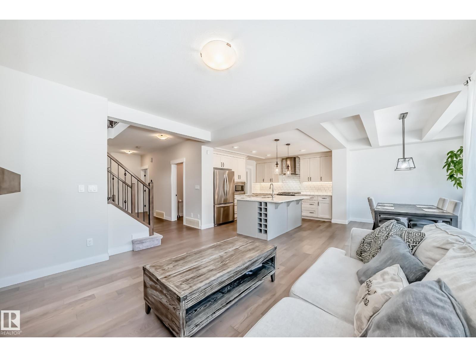 6479 ELSTON LO NW, Edmonton