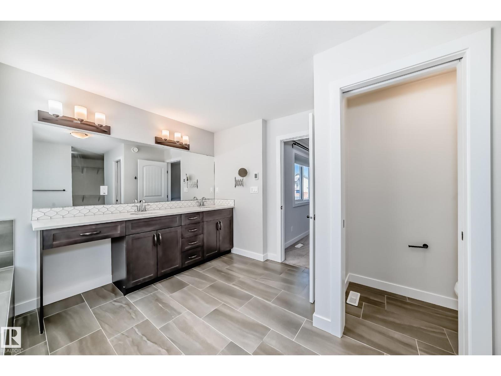 6479 ELSTON LO NW, Edmonton