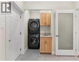 2pc Bathroom - 216 Old Alaska Hwy, Whitehorse North, YT Y1A5S8 Photo 9