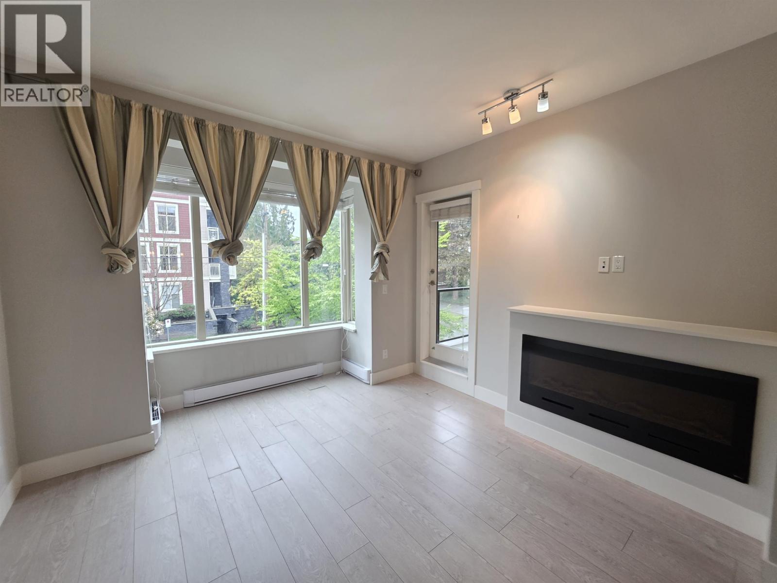 204 2460 KELLY AVENUE, Port Coquitlam