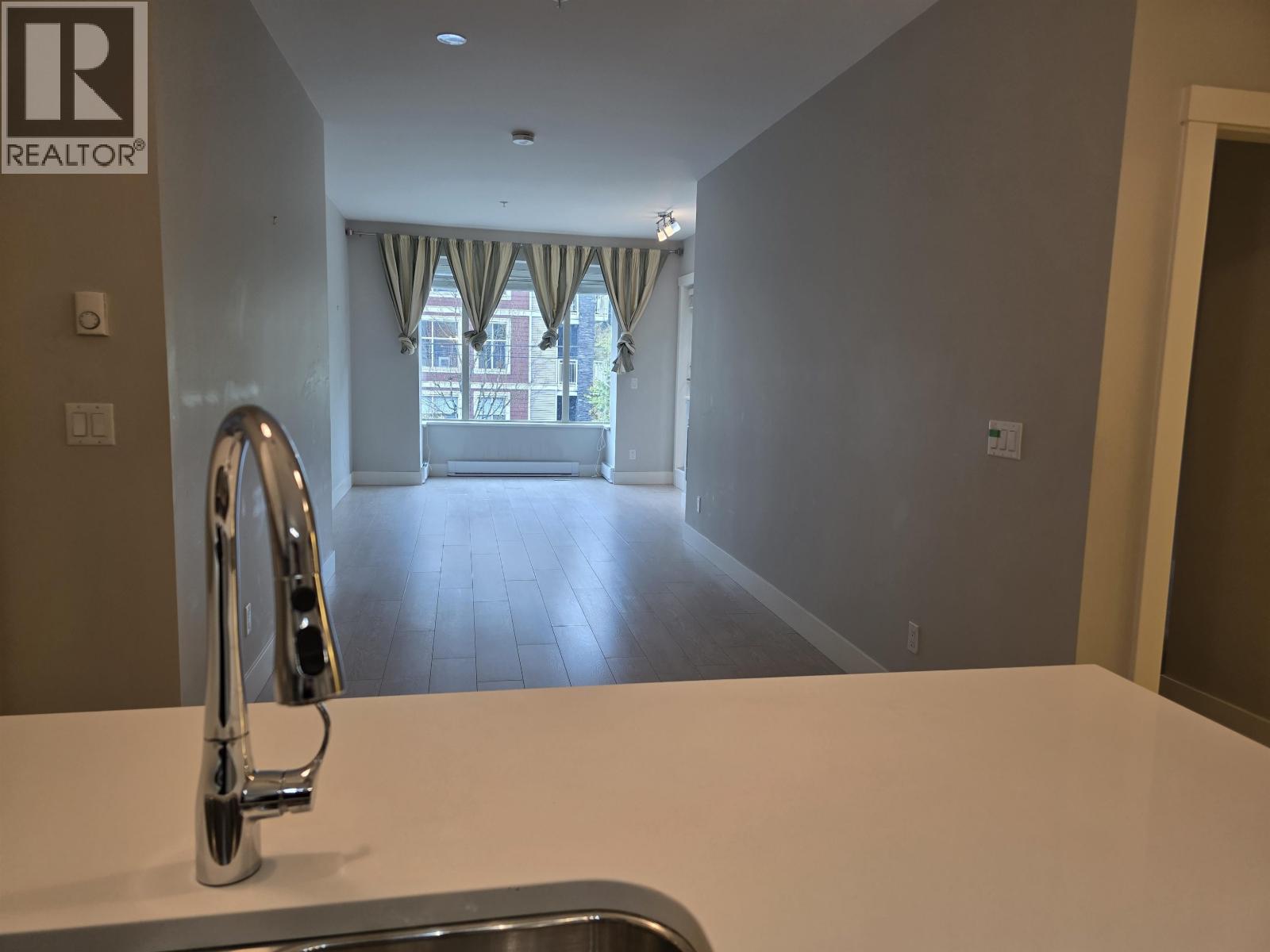 204 2460 KELLY AVENUE, Port Coquitlam