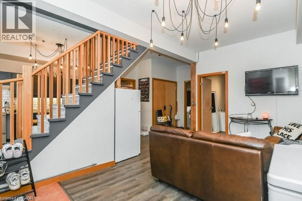 12 BRIDGEPORT Road E Unit# 20, Waterloo, Ontario, N2J2J3 — Photo 5