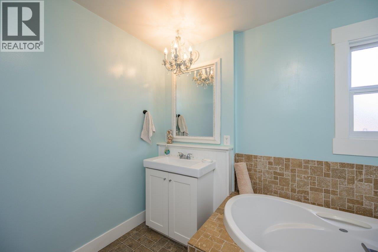 5503 CRANBROOK HILL ROAD, Prince George