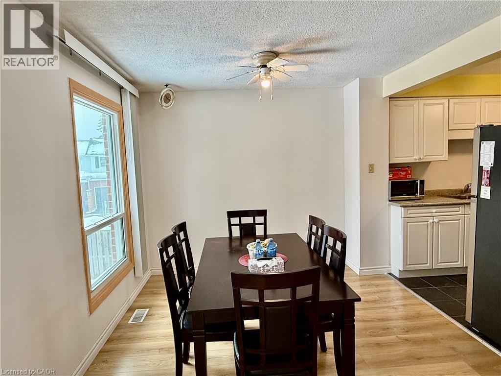 427 KEATS Way Unit# 2, Waterloo, Ontario, N2L5S7 — Photo 9