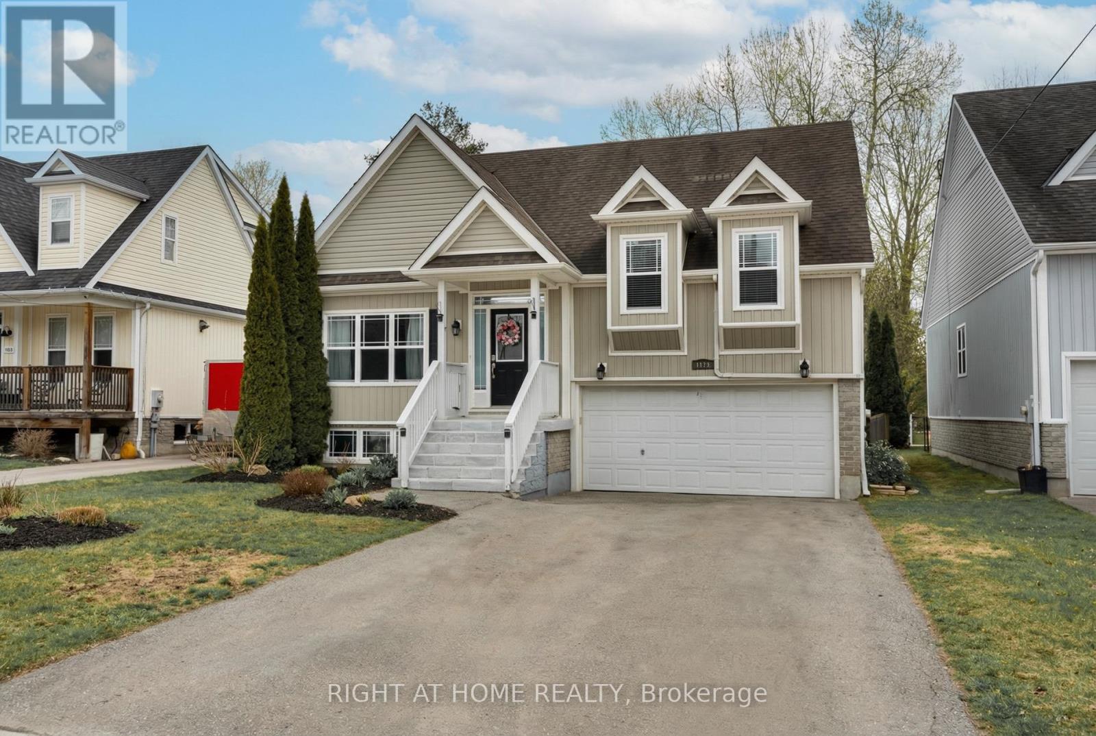1171 EWART STREET - 1