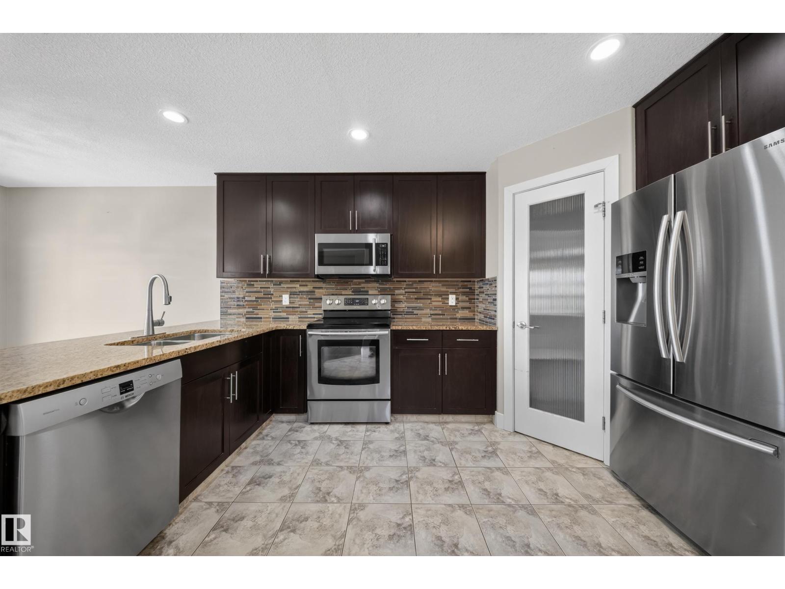 16717 60 ST NW, Edmonton