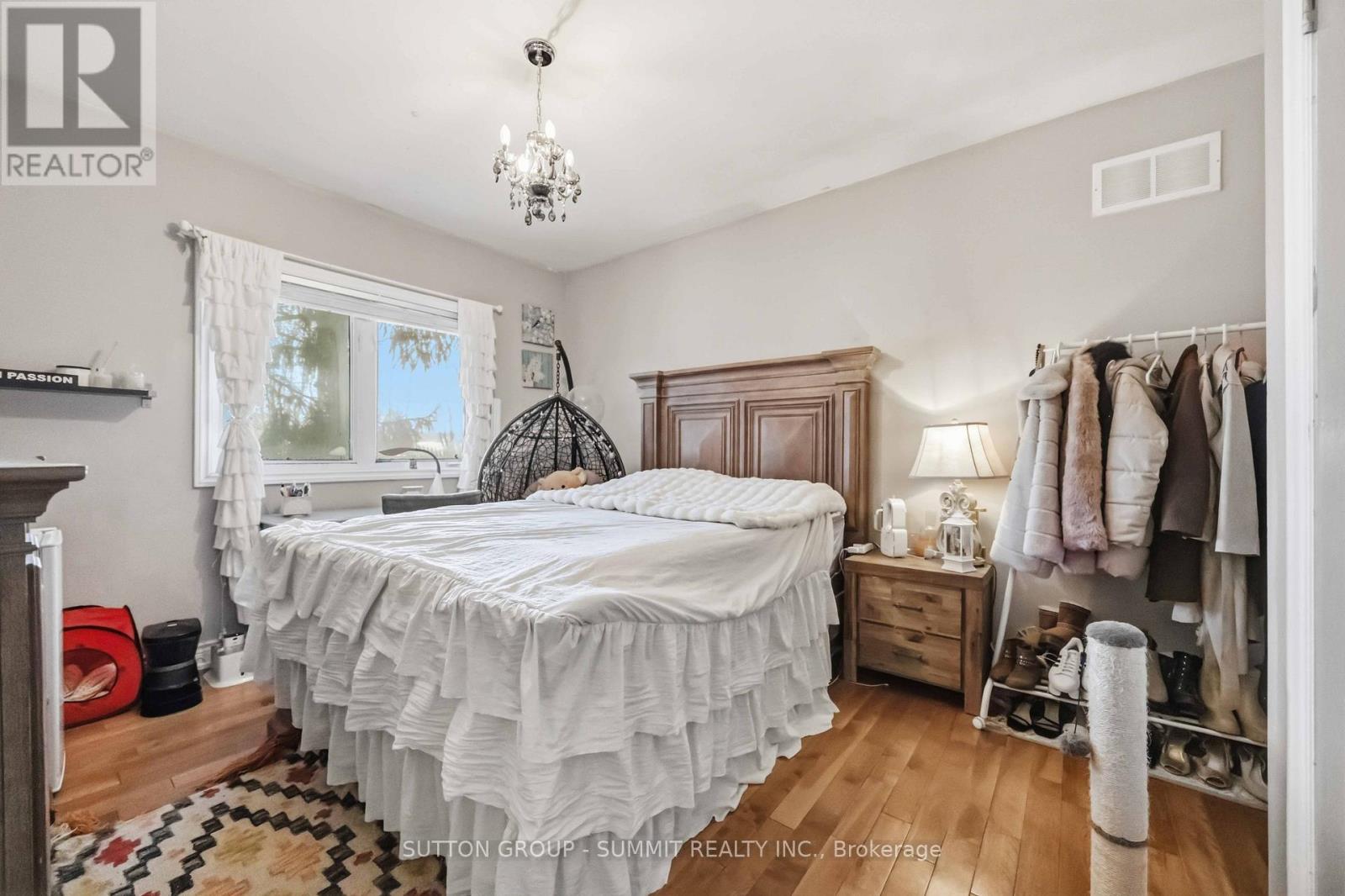 4932 AURORA ROAD - 13