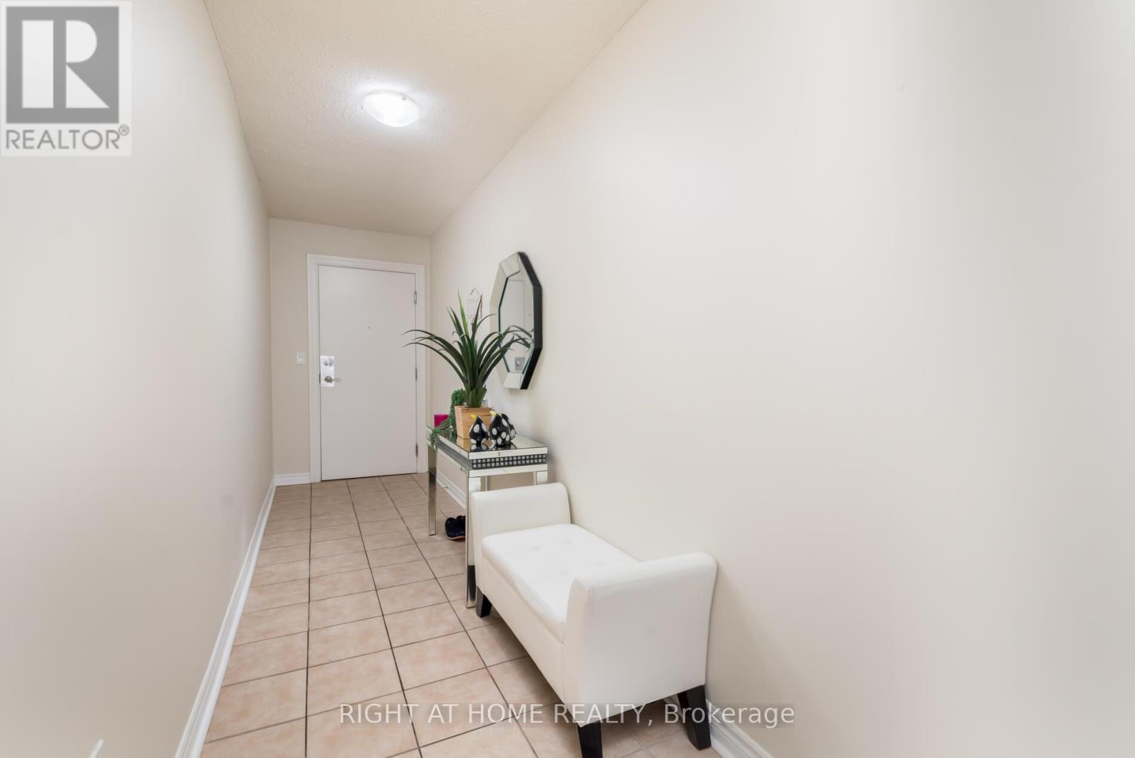 #202 2088 LAWRENCE AVENUE W - 6