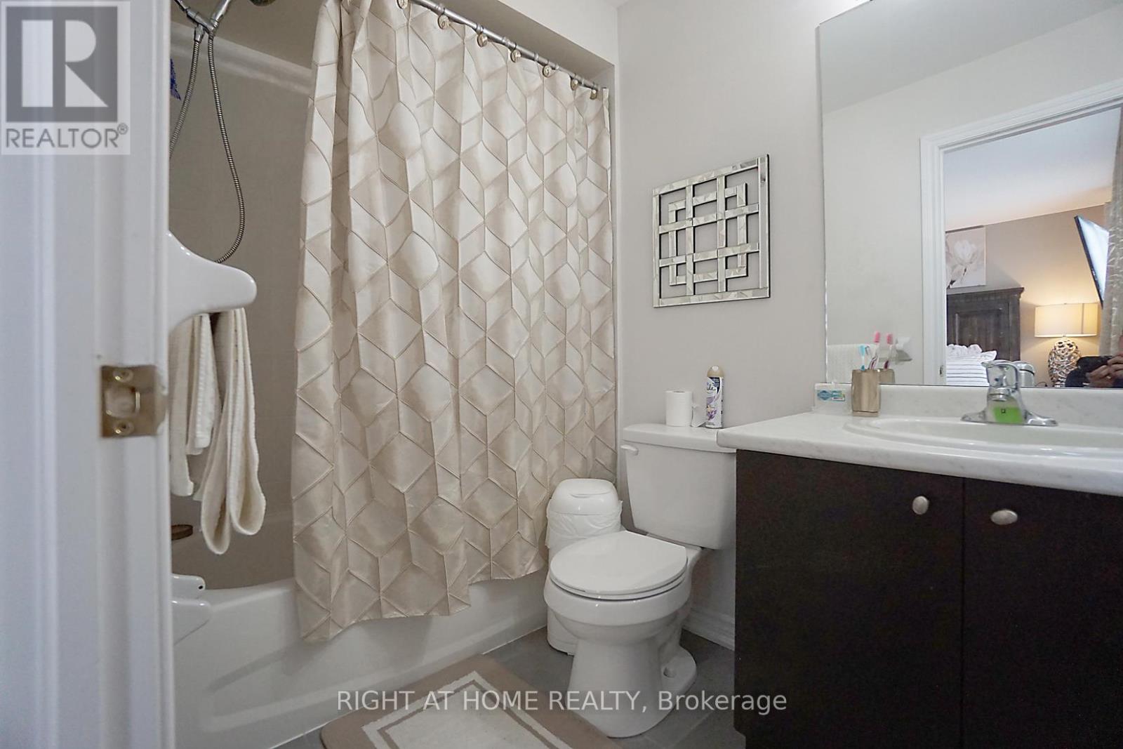 15 MAGDALENE CRESCENT - 21