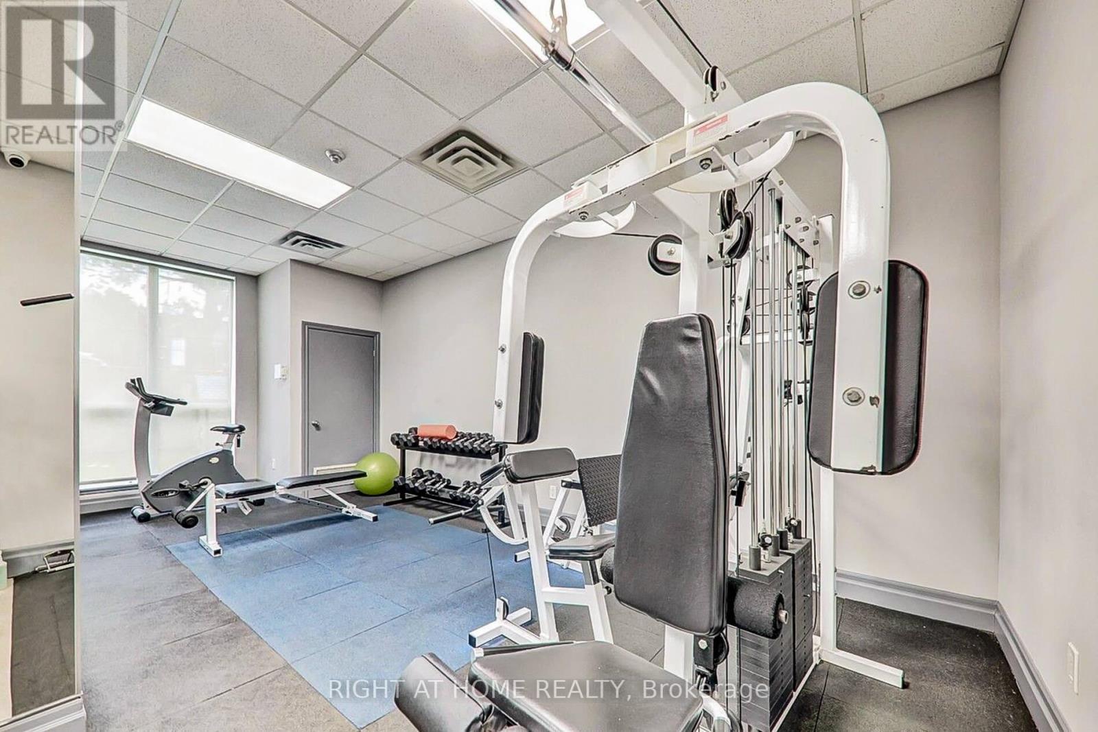 #202 2088 LAWRENCE AVENUE W - 31