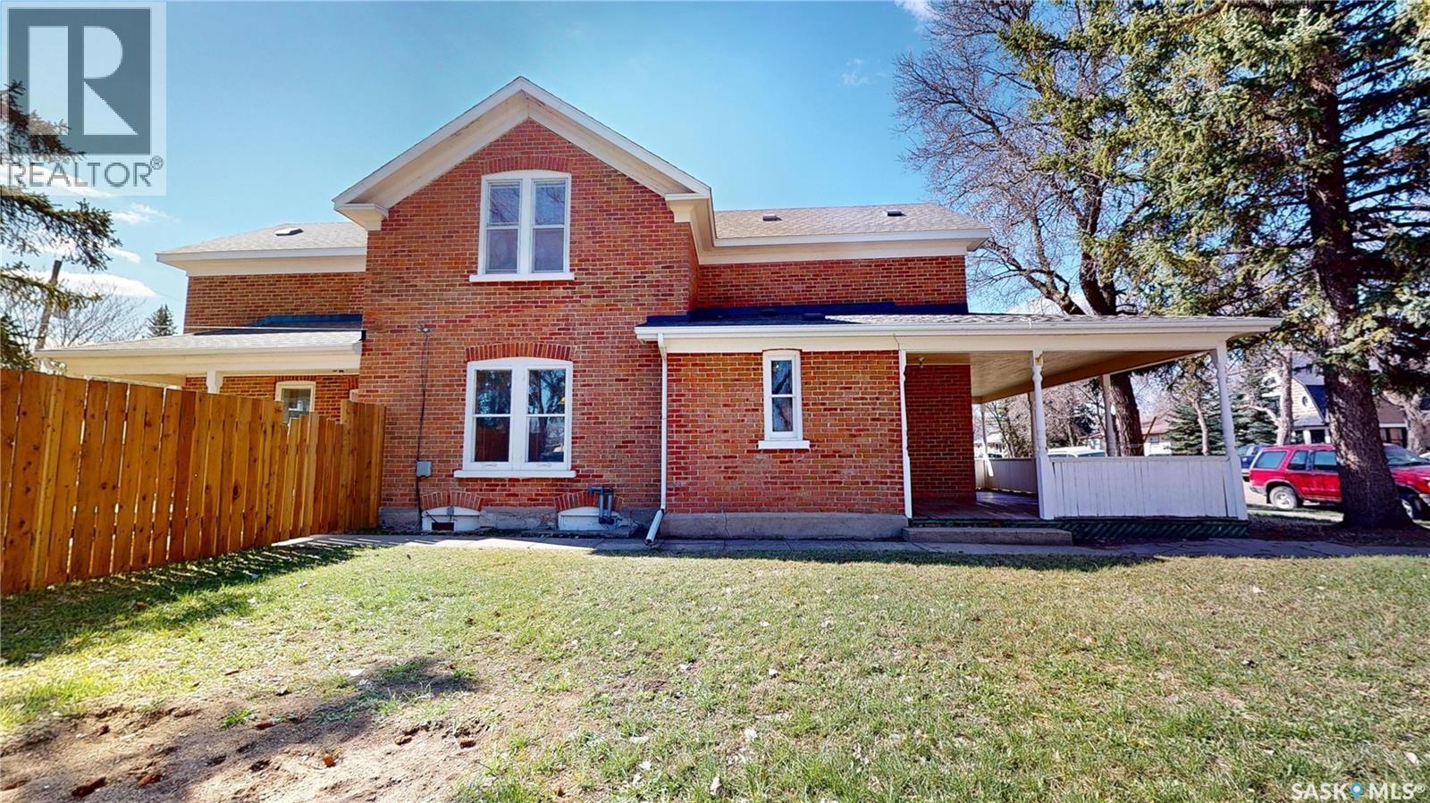 402 Jasper STREET - 2