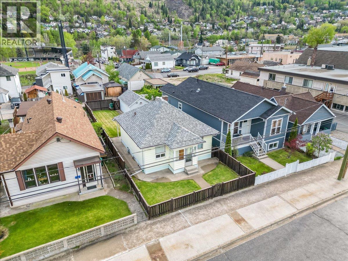 1734 Third Avenue - 29