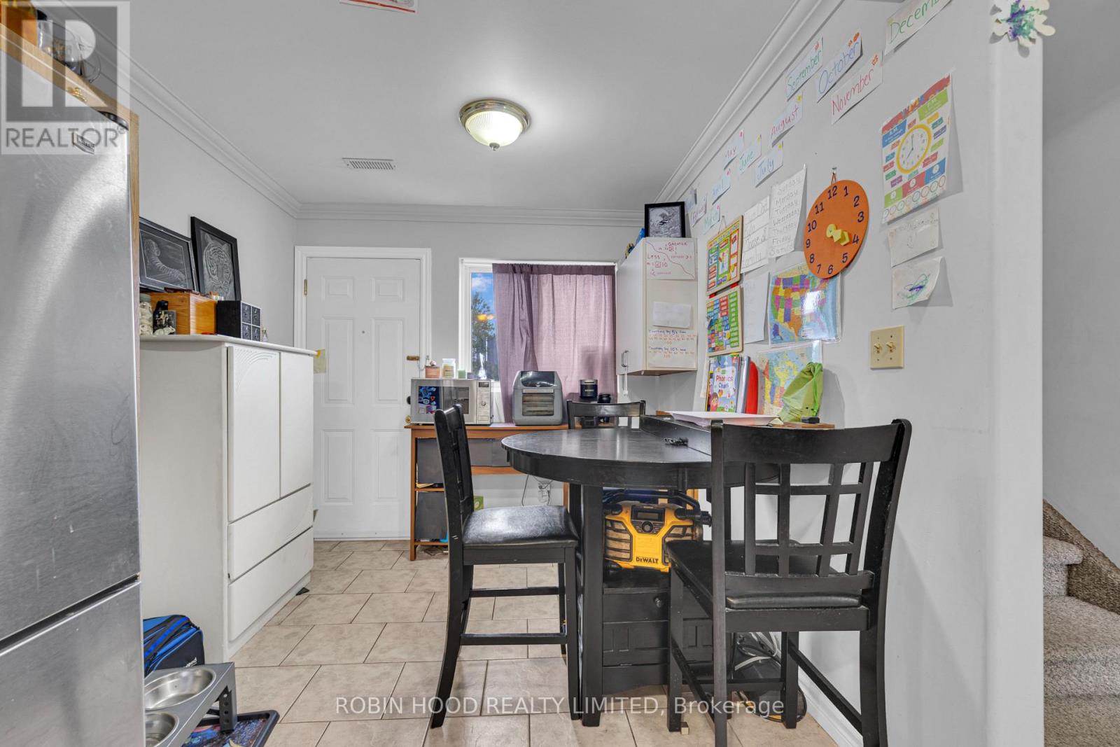 406 GLENGARRY AVENUE - 19