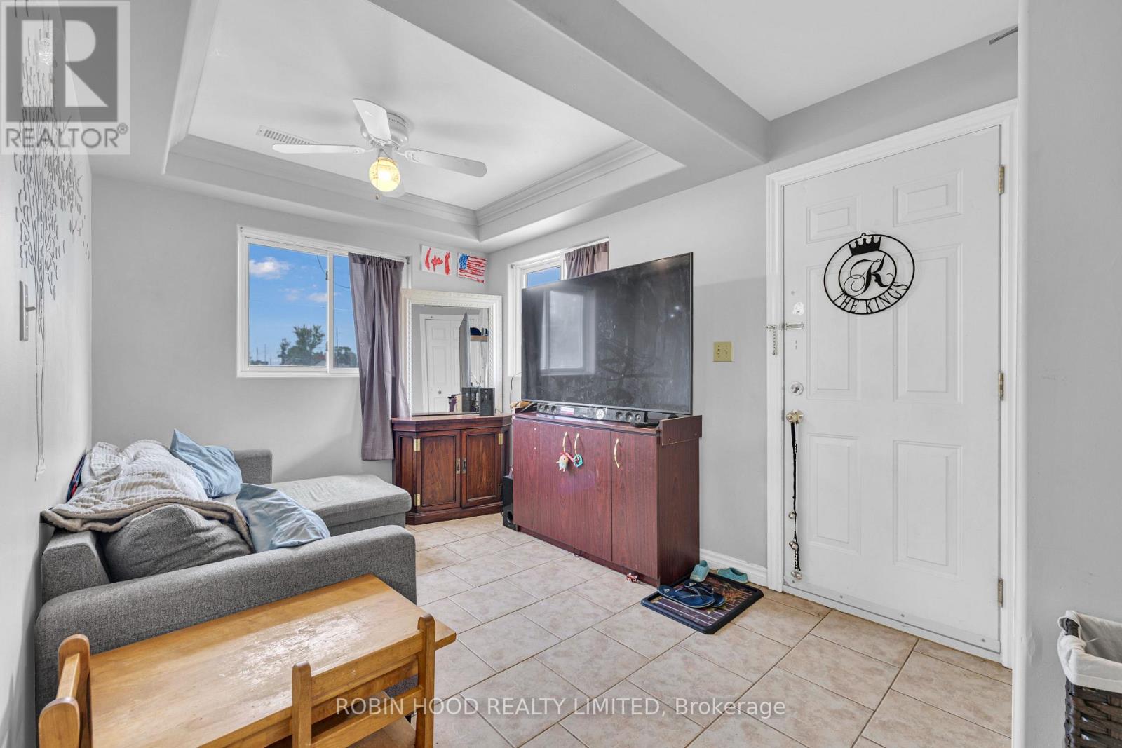 406 GLENGARRY AVENUE - 21