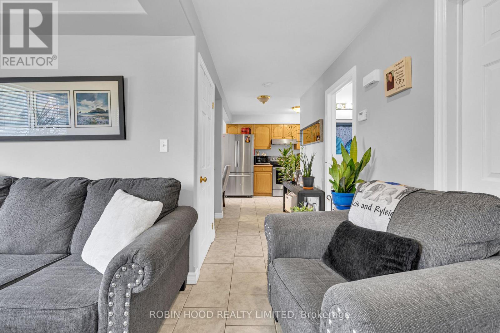 406 GLENGARRY AVENUE - 25