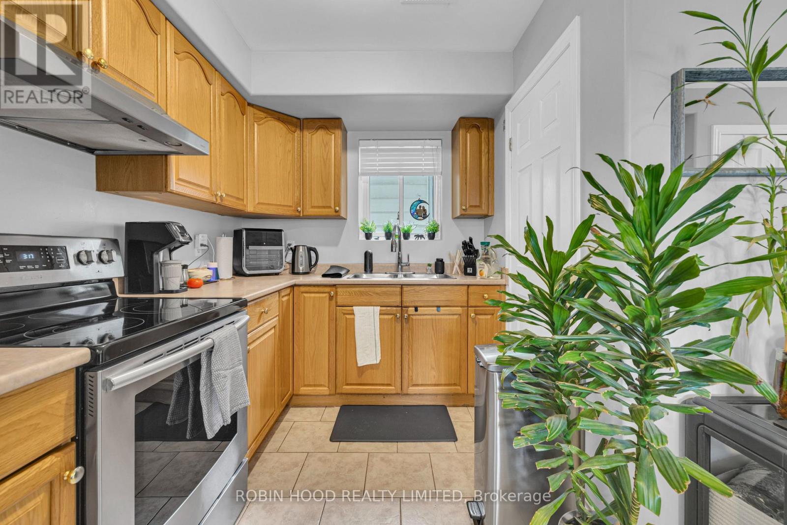 406 GLENGARRY AVENUE - 33