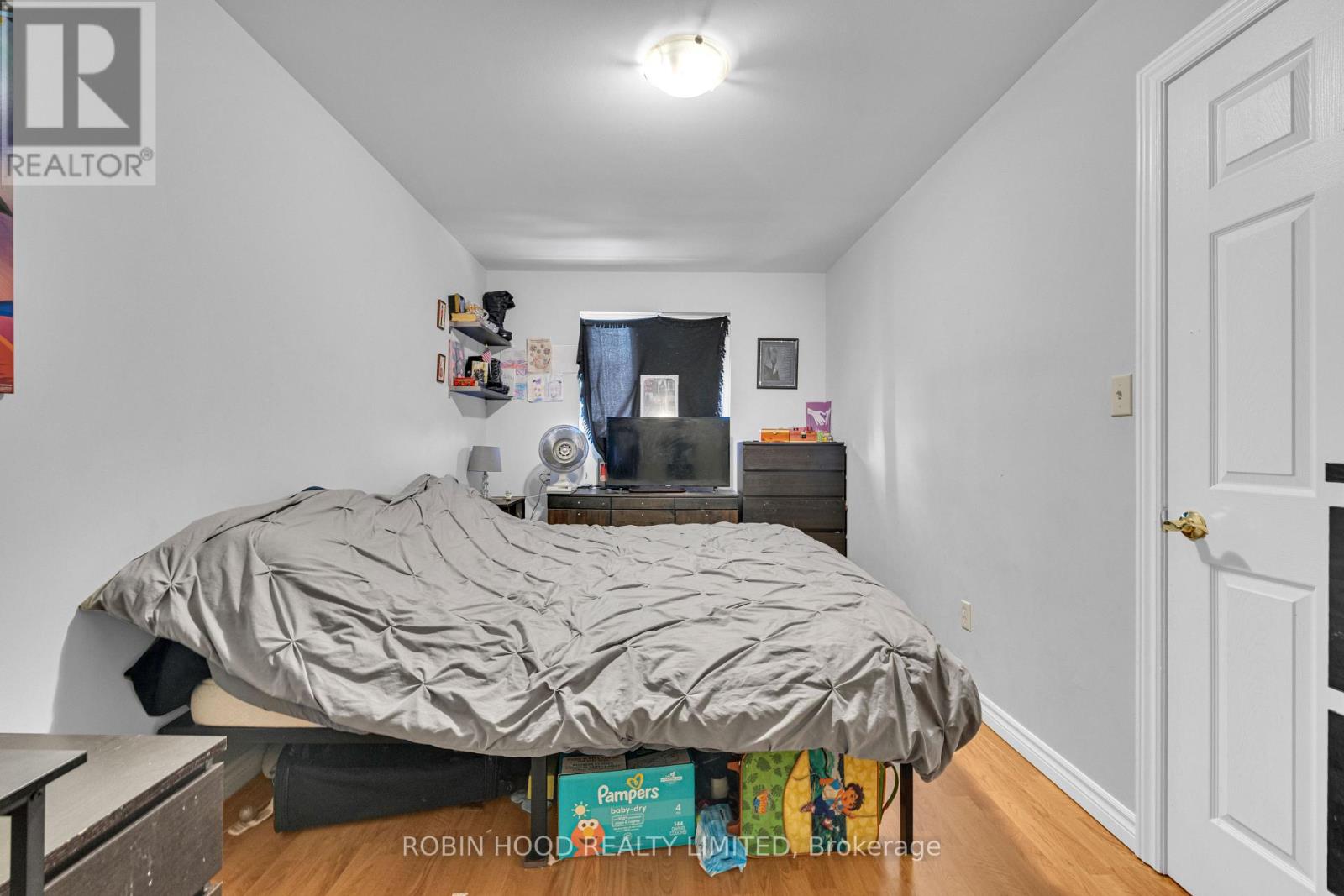 406 GLENGARRY AVENUE - 9