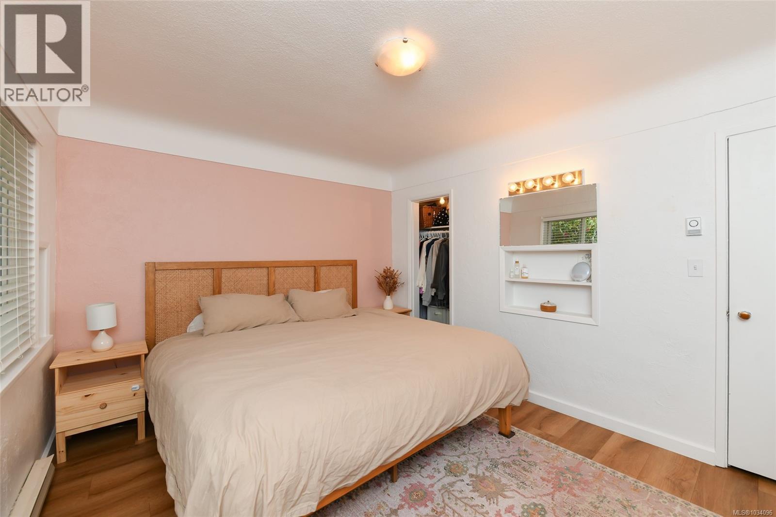 656 14th St - 27
