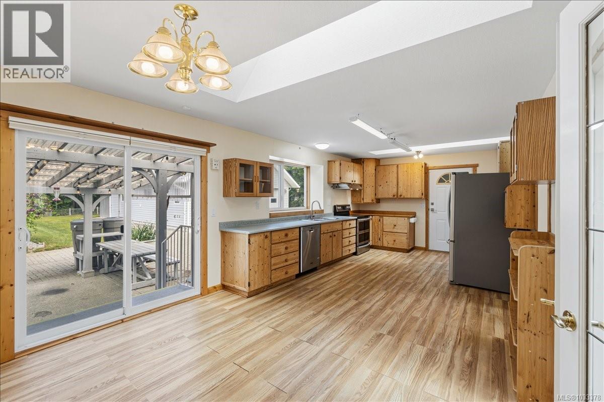 7080 Blackjack Dr - 5