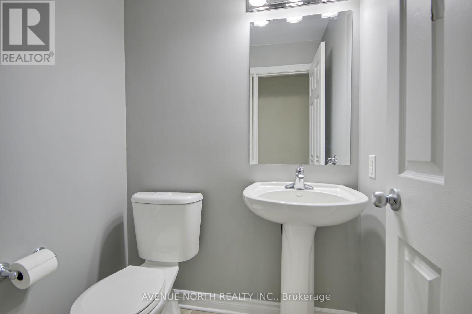 2 Bed, 2 Bath House for Rent in Ottawa – A – 772 CHAPMAN MILLS DRIVE, Ottawa – MLS# X13065656 - Image 1