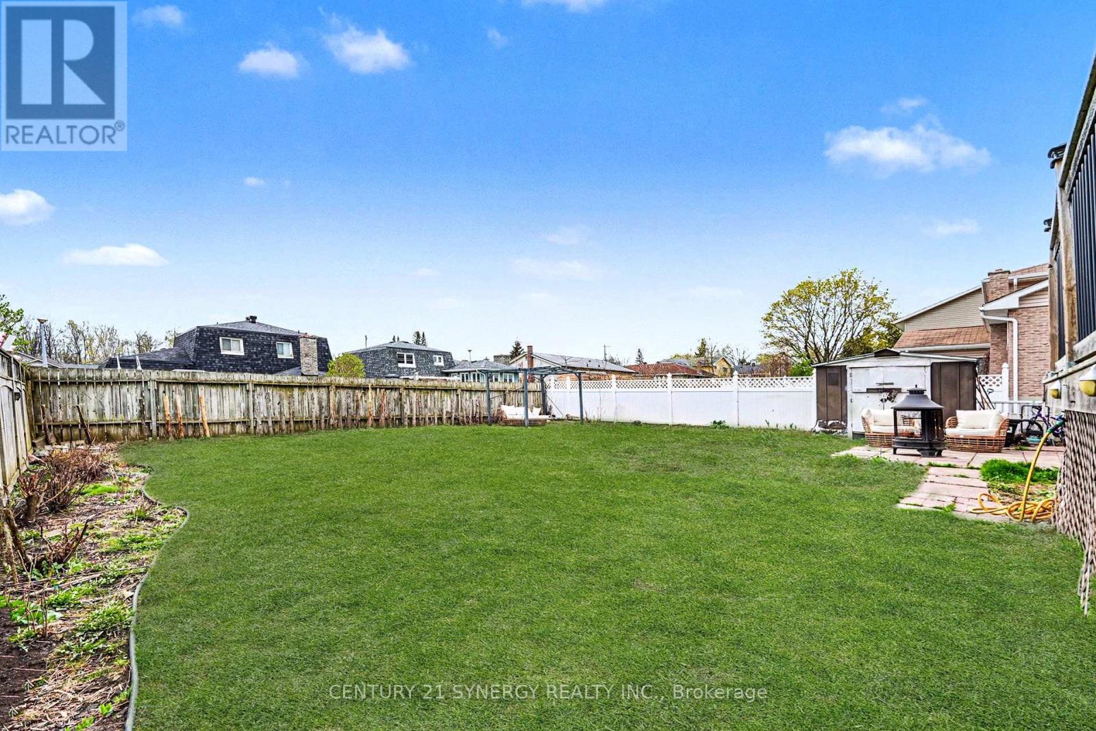 1350 LINDEN CRESCENT - 32