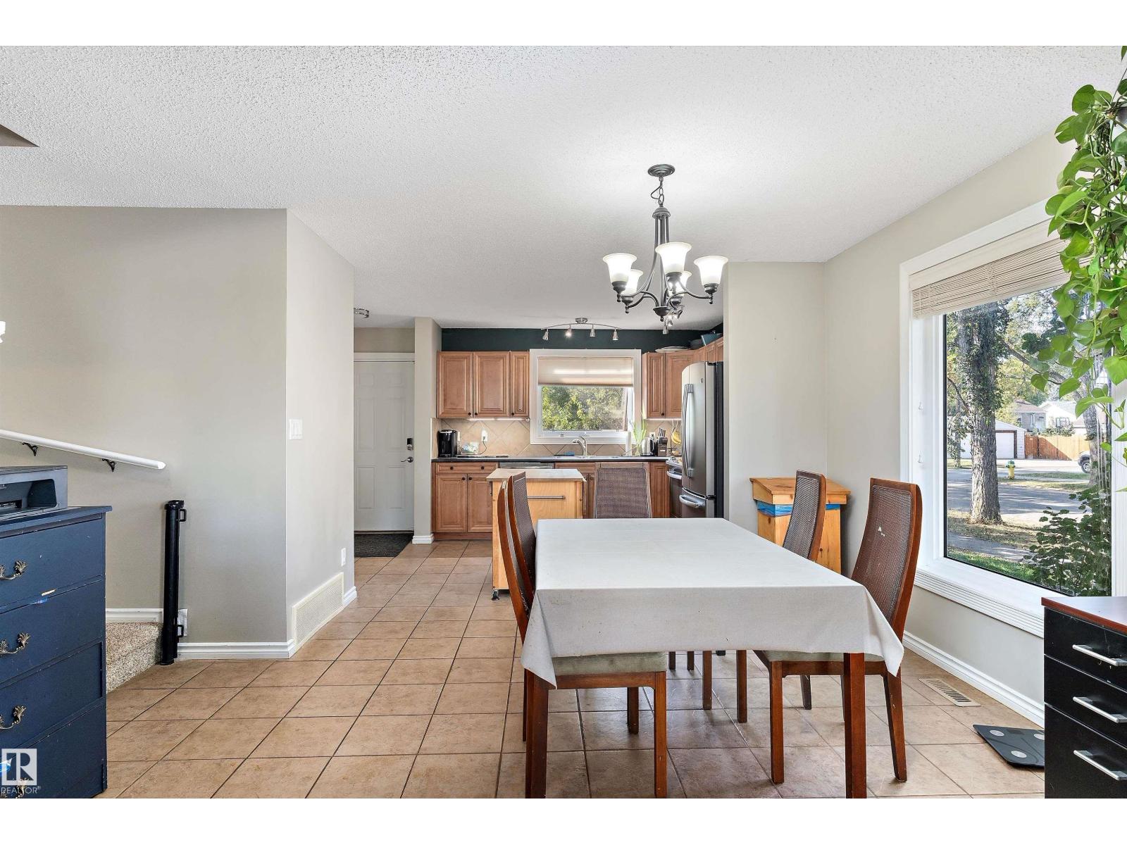11846 125 ST NW, Edmonton