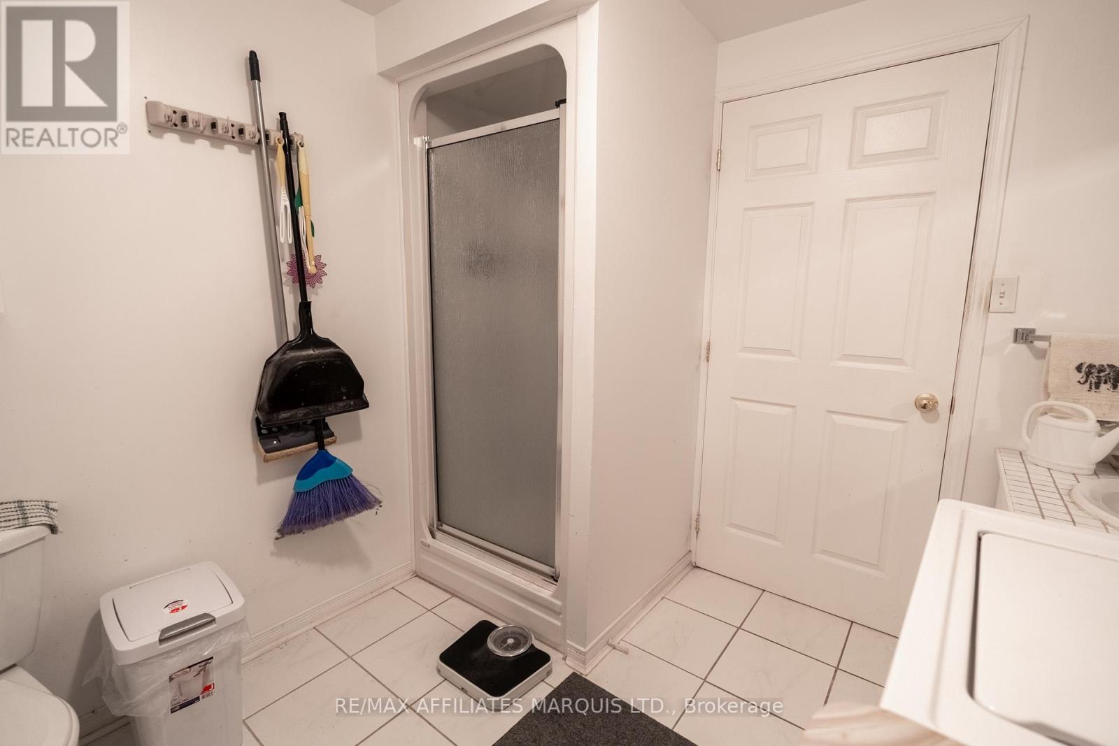 2231 GLEN BROOK DRIVE - 16