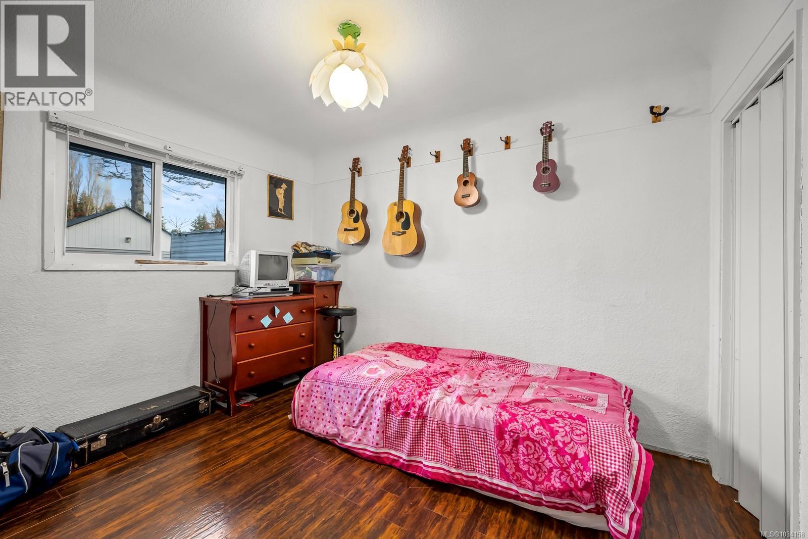 2114 McKenzie Ave - 11