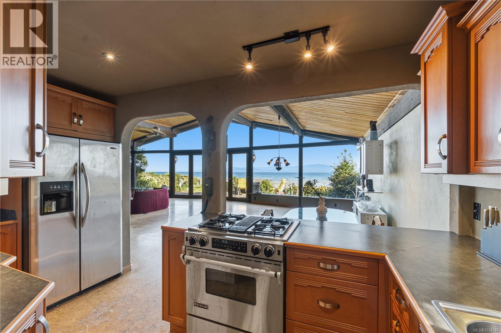 893 Shorewood Dr - 4