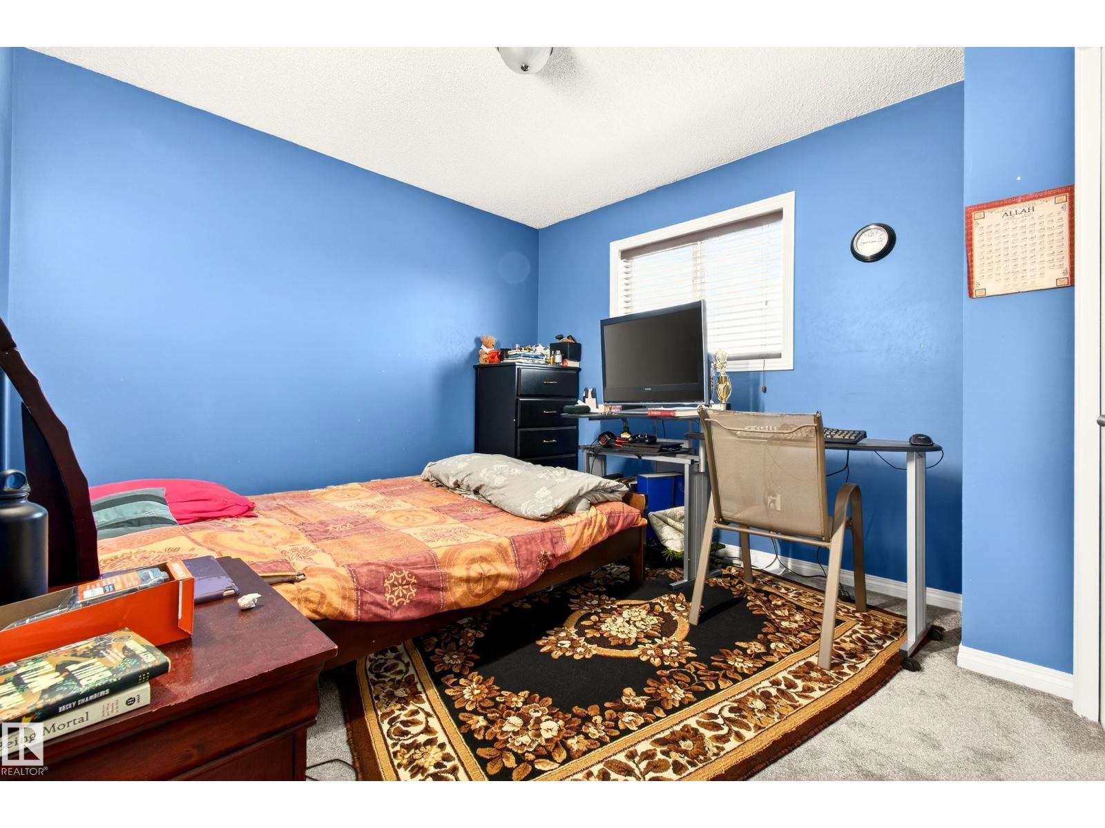 8922 5av SW - 28