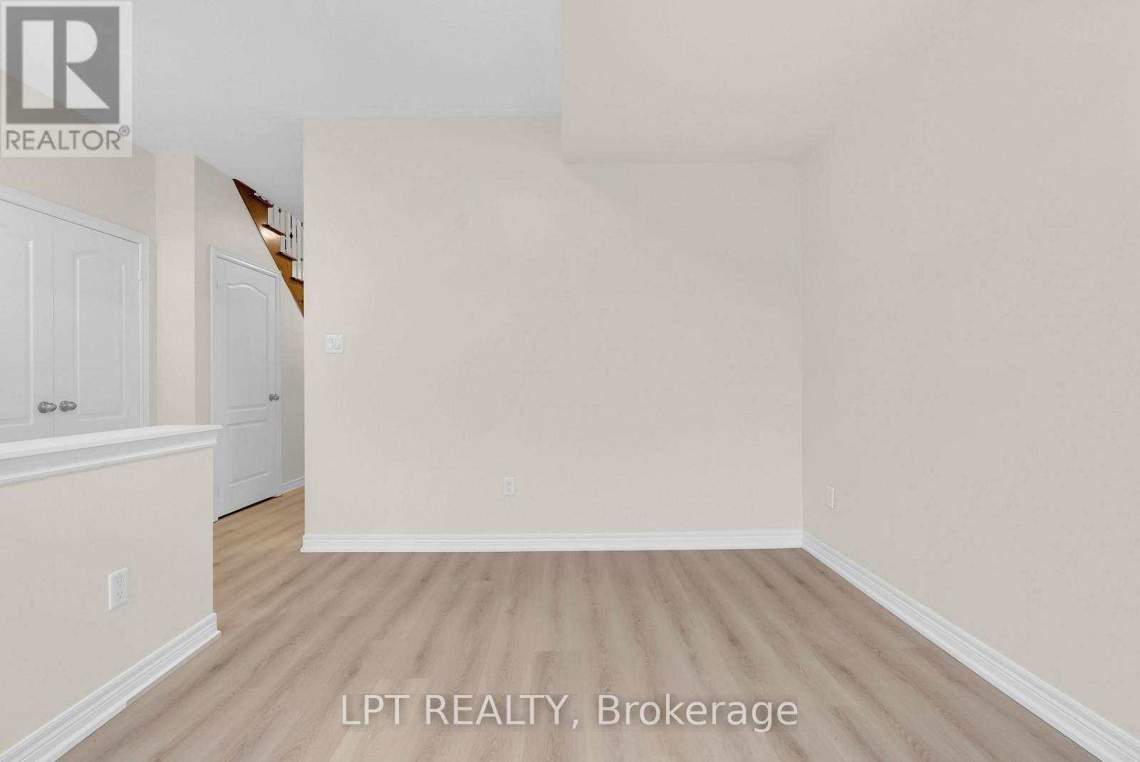 #4 3215 THOMAS STREET - 10