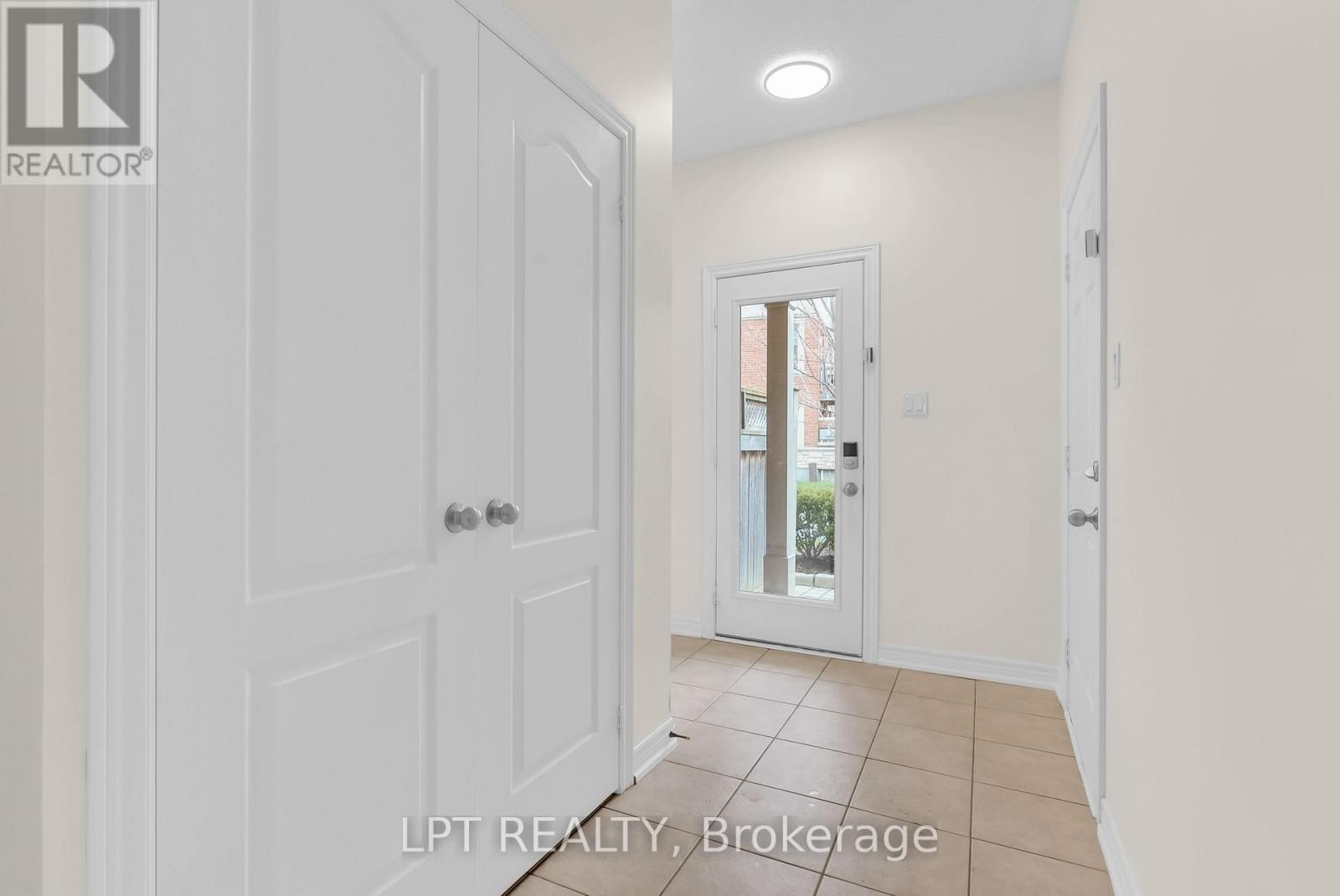 #4 3215 THOMAS STREET - 6
