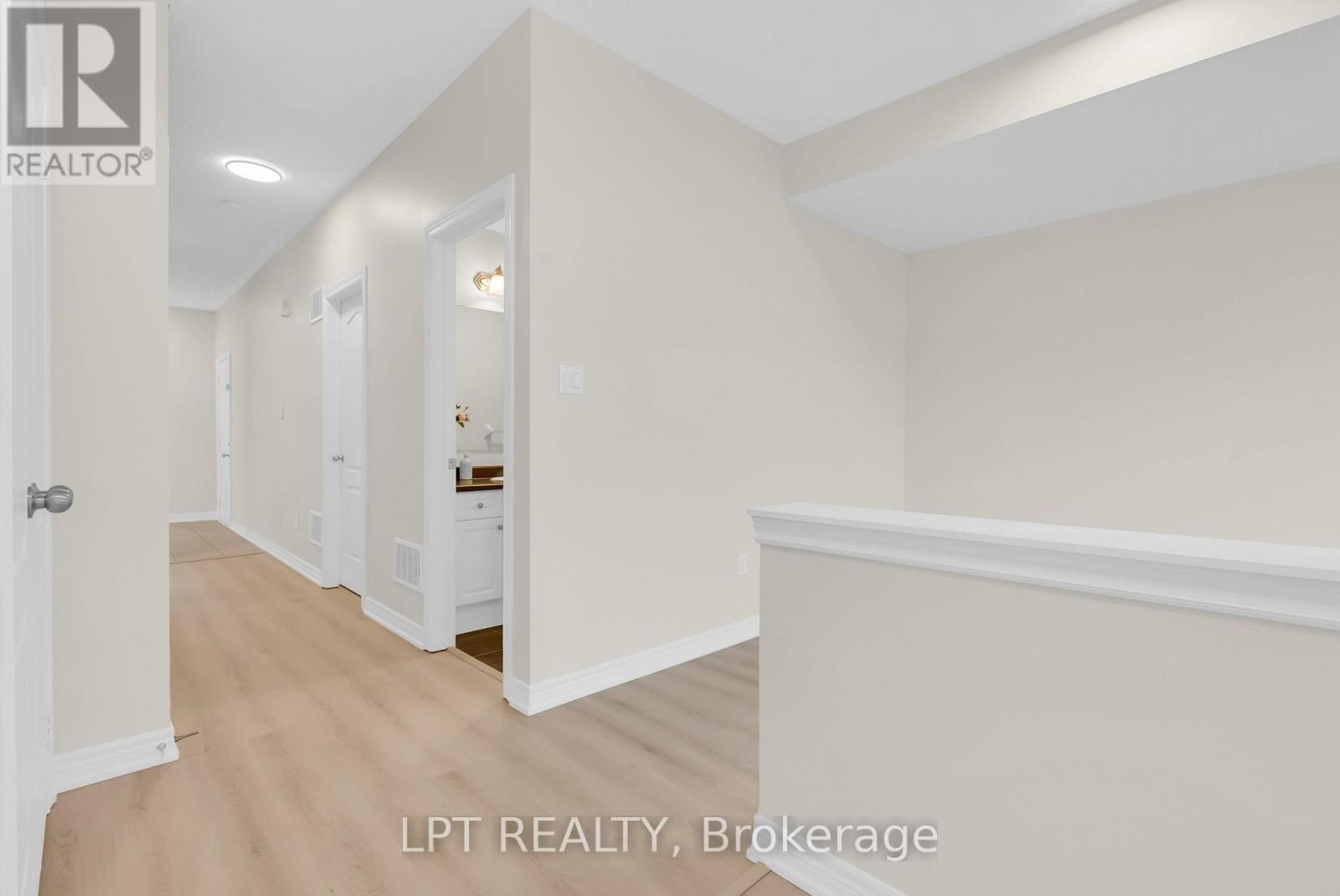 #4 3215 THOMAS STREET - 7