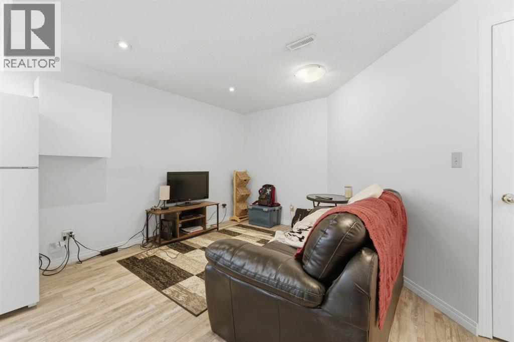 20 Applewood Way SE - 24