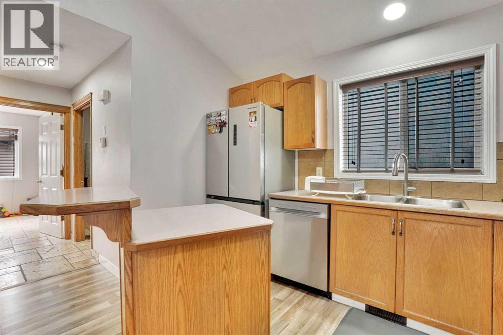 4 Martin crossing Bay NE — photo 17