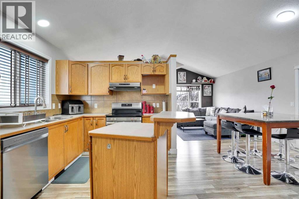 4 Martin crossing Bay NE — photo 18