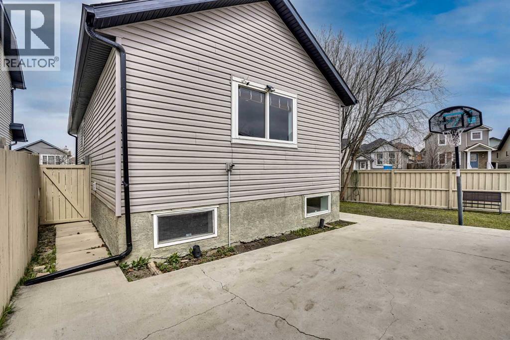 4 Martin crossing Bay NE — photo 49