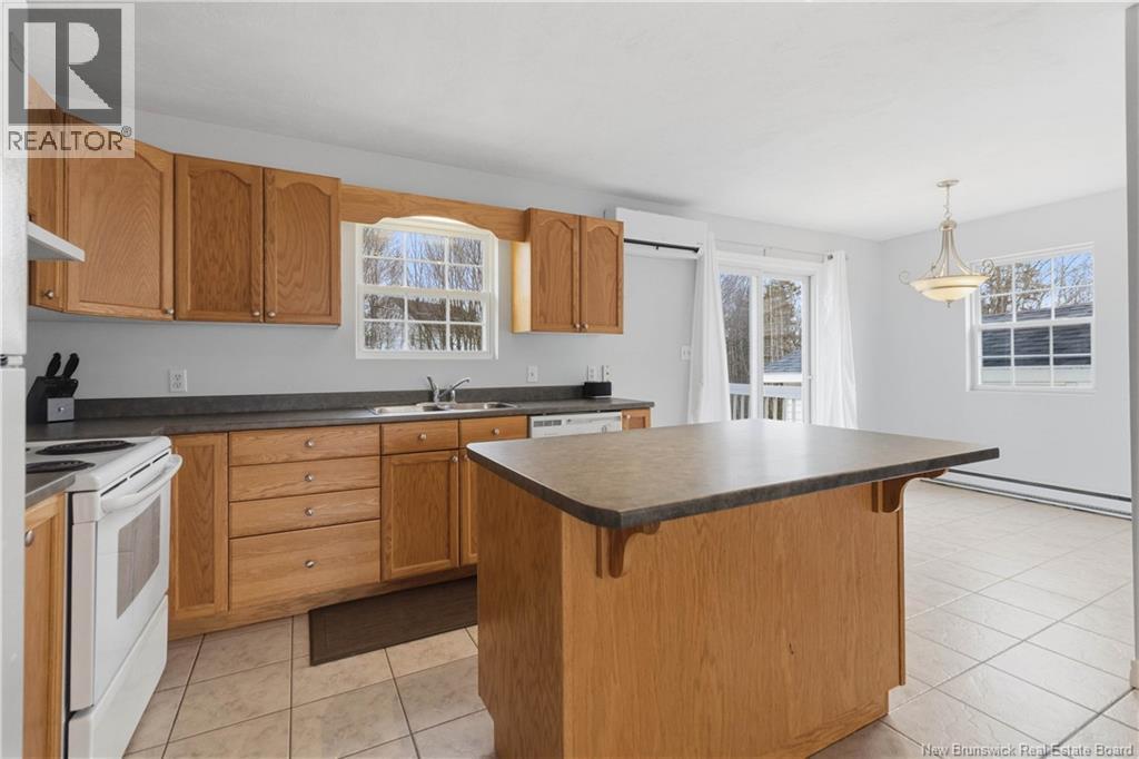 75 Algonquin Crescent - 16