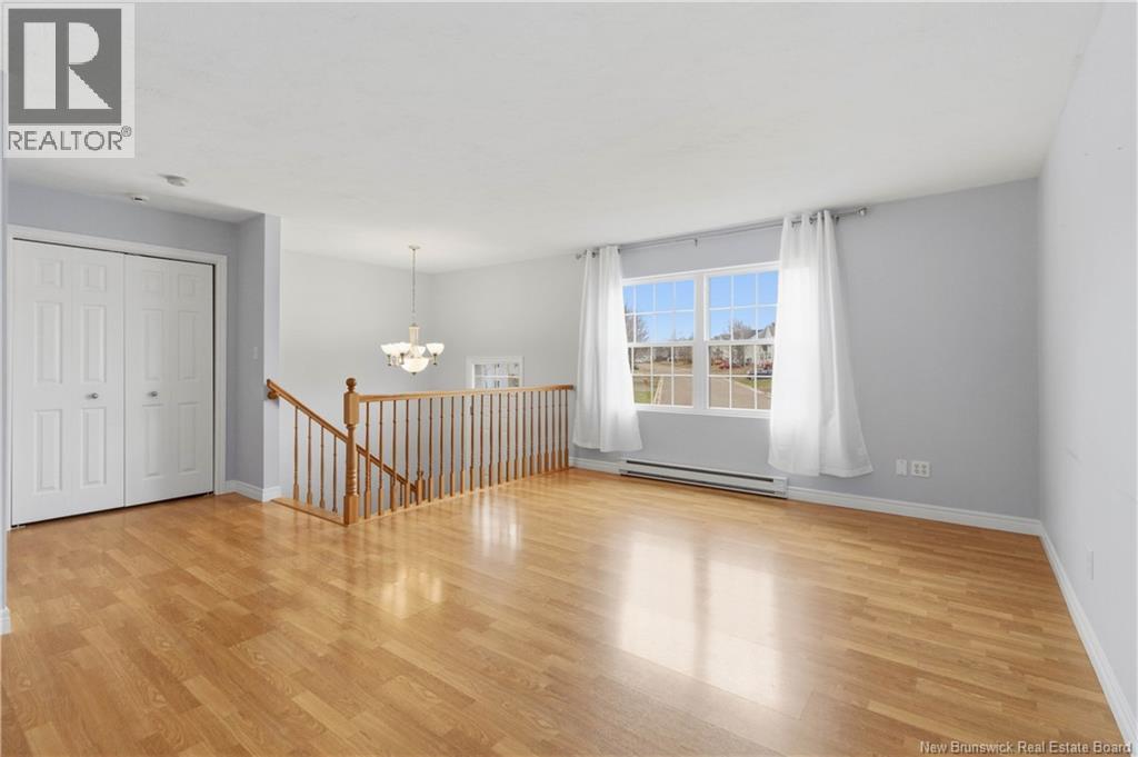 75 Algonquin Crescent - 8