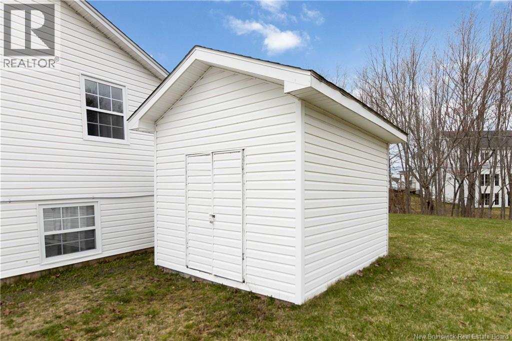 75 Algonquin Crescent - 31