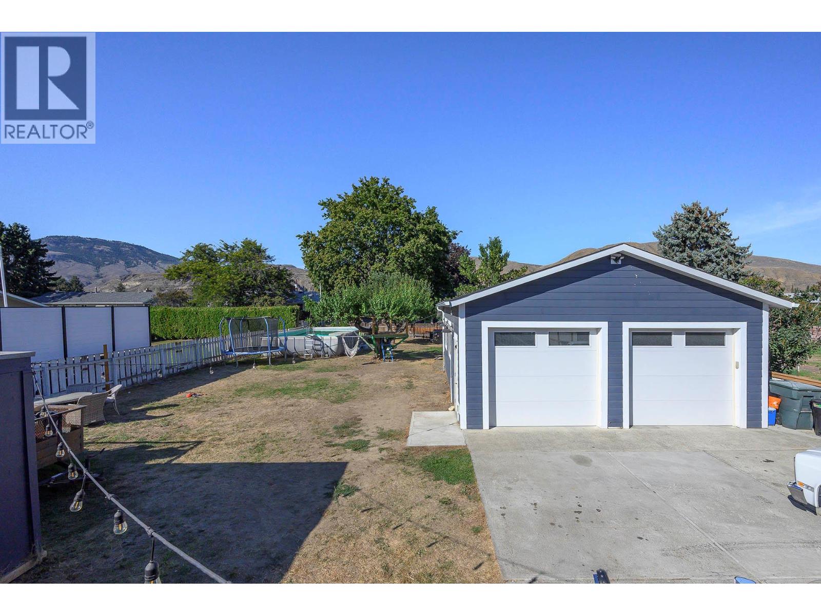 2436 YOUNG Avenue - 47