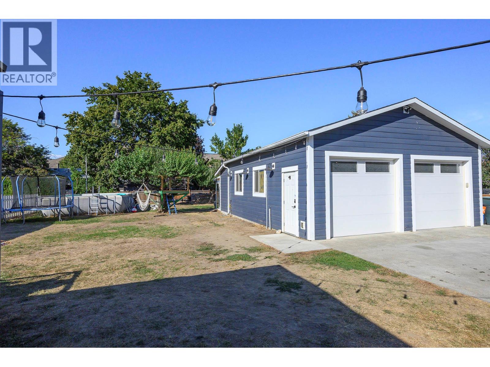2436 YOUNG Avenue - 53