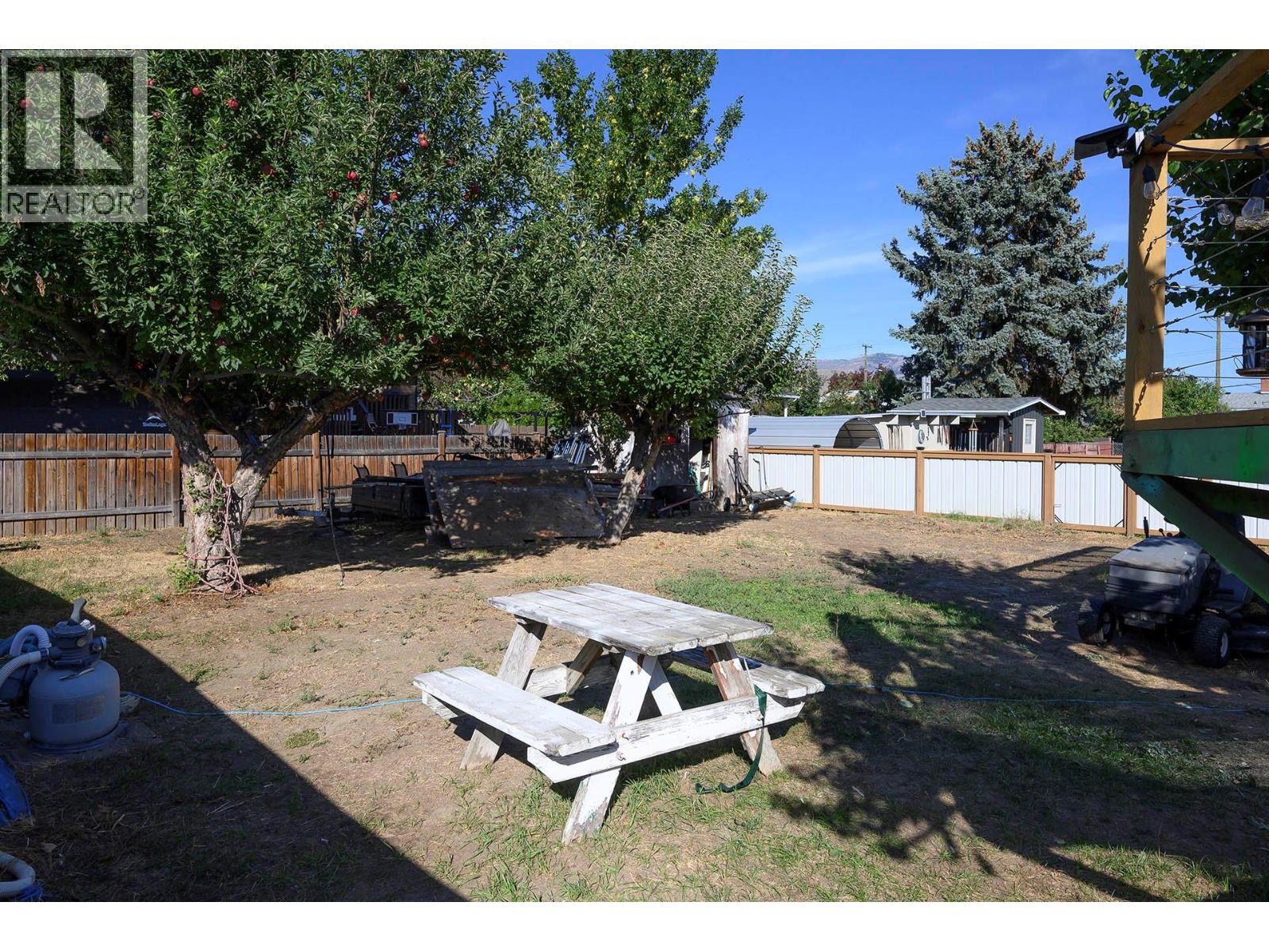 2436 YOUNG Avenue - 50