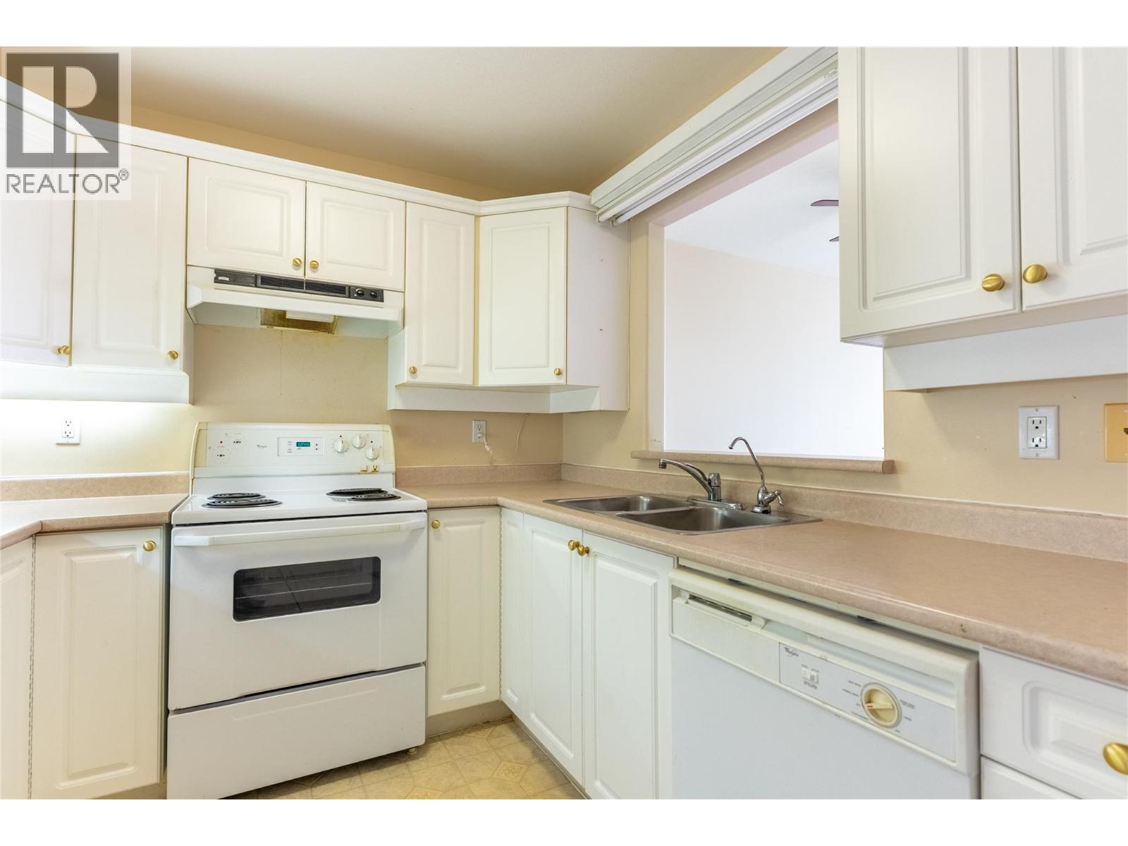 #311 120 VERNON Avenue - 4