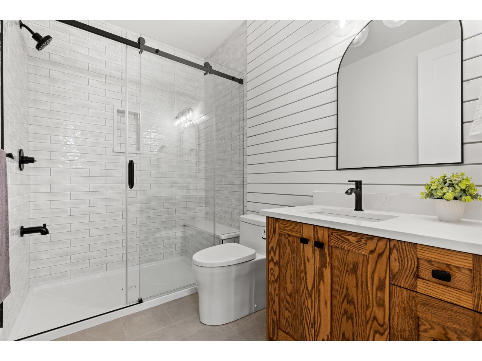 5 Bed, 4 Bath House for Sale in Langley – 19843 37A AVENUE, Langley - Image 35