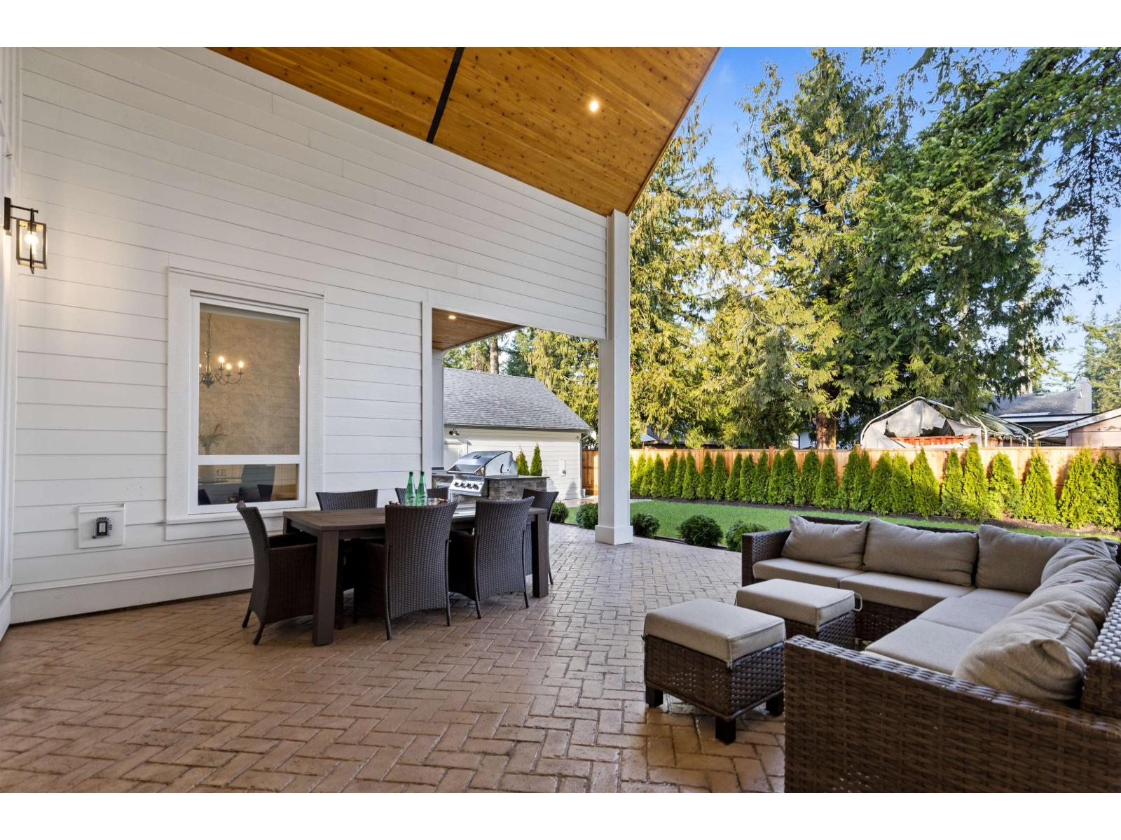5 Bed, 4 Bath House for Sale in Langley – 19843 37A AVENUE, Langley - Image 11