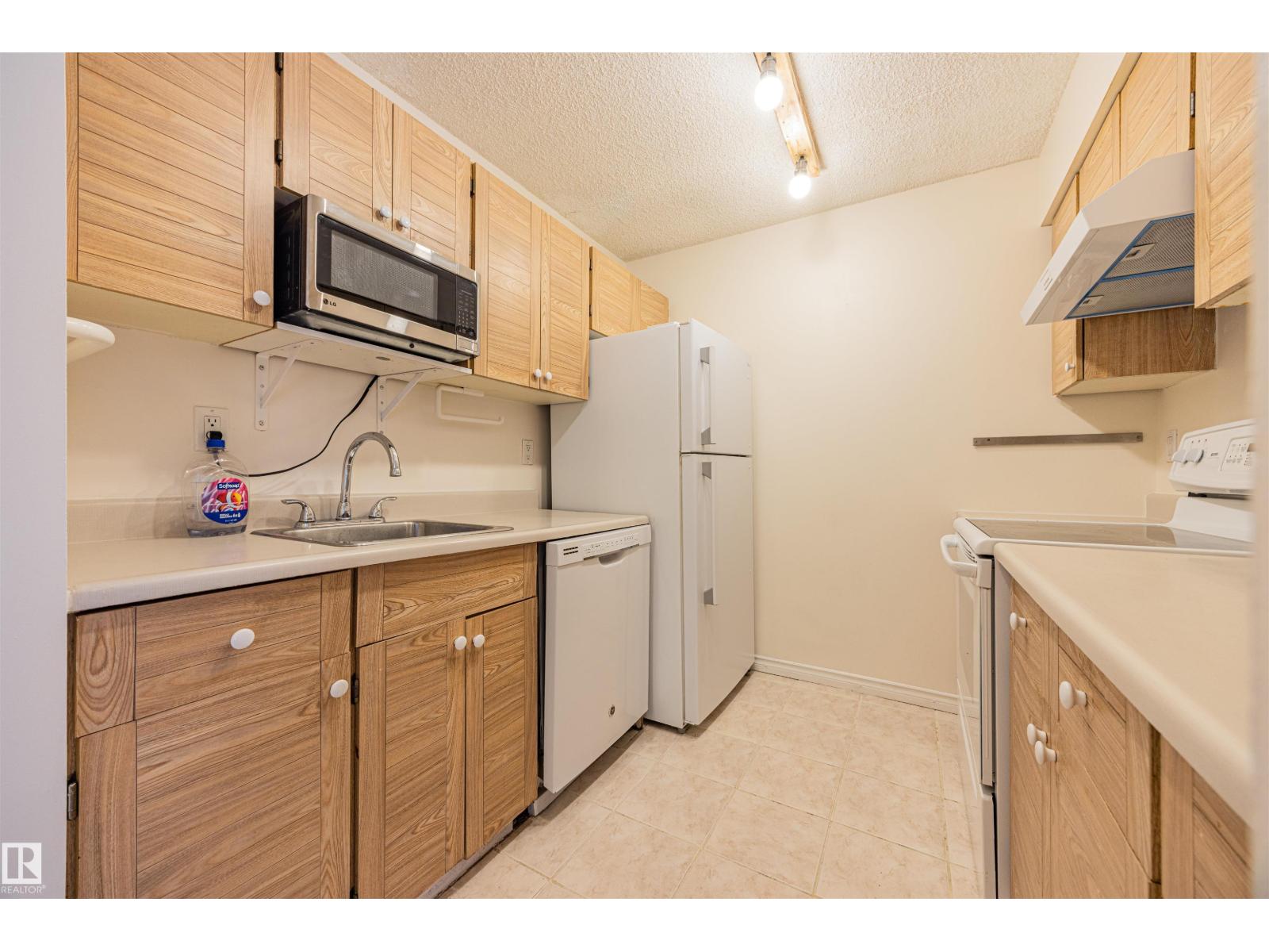 #606 9917 110 ST NW, Edmonton